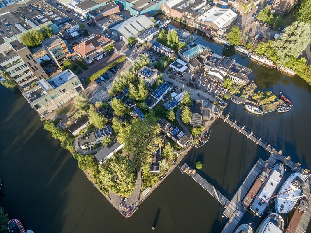 Cleantech Playground De Ceuvel in Amsterdam is another example of a circular area development.